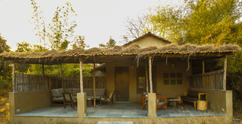 Forsyth Lodge Forsyth Lodge: Gondia Cottage - Überdachte Veranda