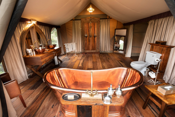 Mara Nyika Camp: Kupferwanne