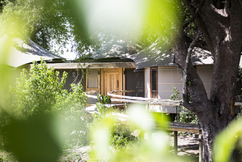 Mombo Camp: Zugang zu den Gästezelten