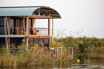 Namushasha River Villa: Außenansicht