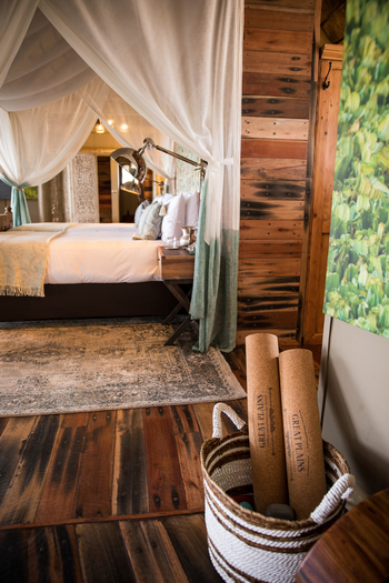 Sitatunga Private Island Suite: Yoga-Matten