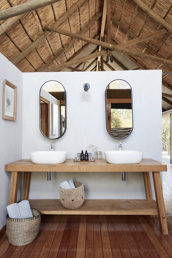 Victoria Falls River Lodge Victoria Falls River Lodge: Family Luxury Tent