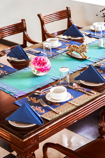 Bagh Tola Kanha: Gedeckter Tisch