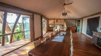 Jacana Camp: Esstisch