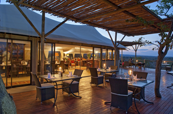 The Elephant Camp: Veranda und Lounge