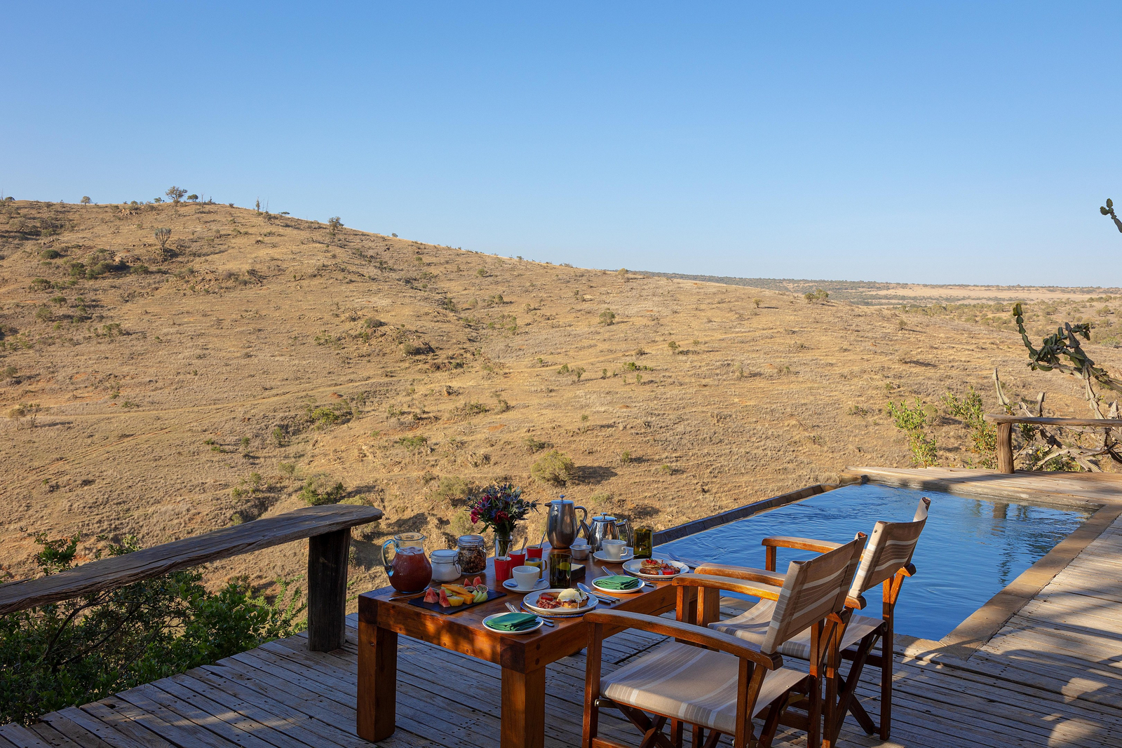 Borana Lodge Borana Lodge: Frühstückstisch auf privater Terasse Cottage 7