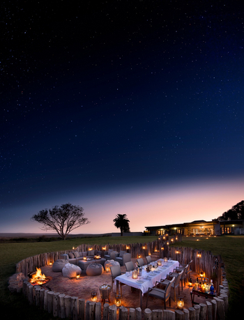 Kwandwe Fort House: Boma bei Nacht