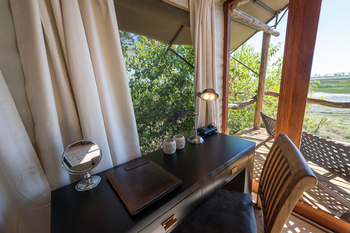 Little Tubu Camp: Schreibtisch