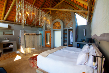 Naankuse Lodge: Kettenvorhang als Raumteiler