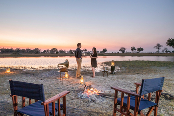 Shinde Lodge Shinde Lodge: Sundowner mit altem Grammophon