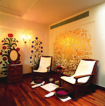 The Oberoi Rajvilas: Vorbereitung zur Fußmassage