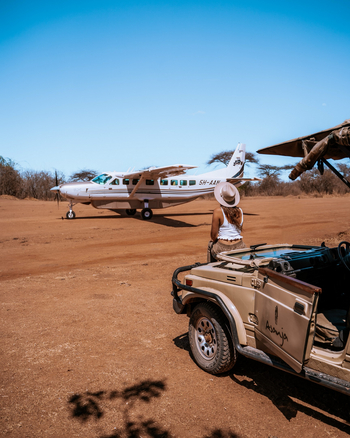 Asanja Ndembo: Am Airstrip