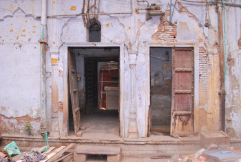 Haveli Dharampura: 16 Damals