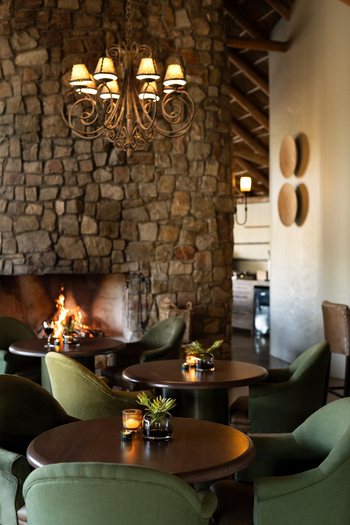 Kwandwe Great Fish River Lodge: Kamin