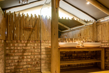 Ndhovu Safari Lodge: Luxus-Safarizelt