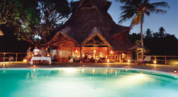 Fundu Lagoon: Poolside Dinner