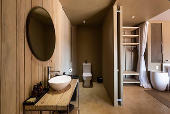 Hoanib Skeleton Coast Camp: Badezimmer im Gästezelt