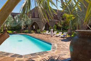 Le Mirage: Swimming Pool