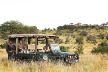 Mara River Post Mara River Post: Game Drive unterhalb der Lodge