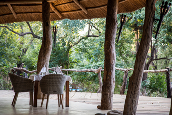 Mkulumadzi Lodge: Mittagstisch
