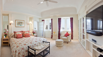 Taj Mahal Palace: Spanish Suite