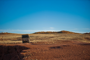 Desert Whisper: Geländefahrzeug