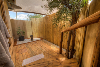 Nokanyana Camp: Zugang zur Dusche