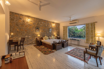 Bera Safari Lodge: Junior Suiten