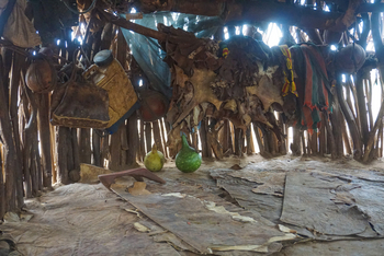 Lale's Camp: Stammeskultur - Hamar