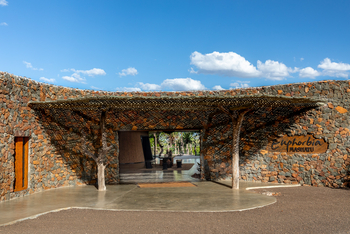 Mashatu Euphorbia Villas Mashatu Euphorbia Villas: Eingang