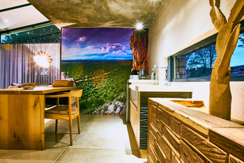 Otjimbondona: Schreibtisch