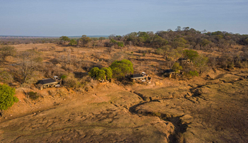 Puku Ridge Camp: Lage am Hang