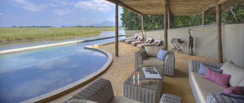 Sausage Tree Camp: Pool Landschaft