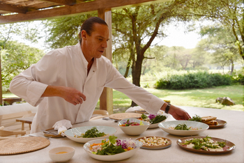 Siringit Villa: Küche