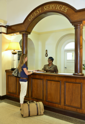 Victoria Falls Hotel: Rezeption