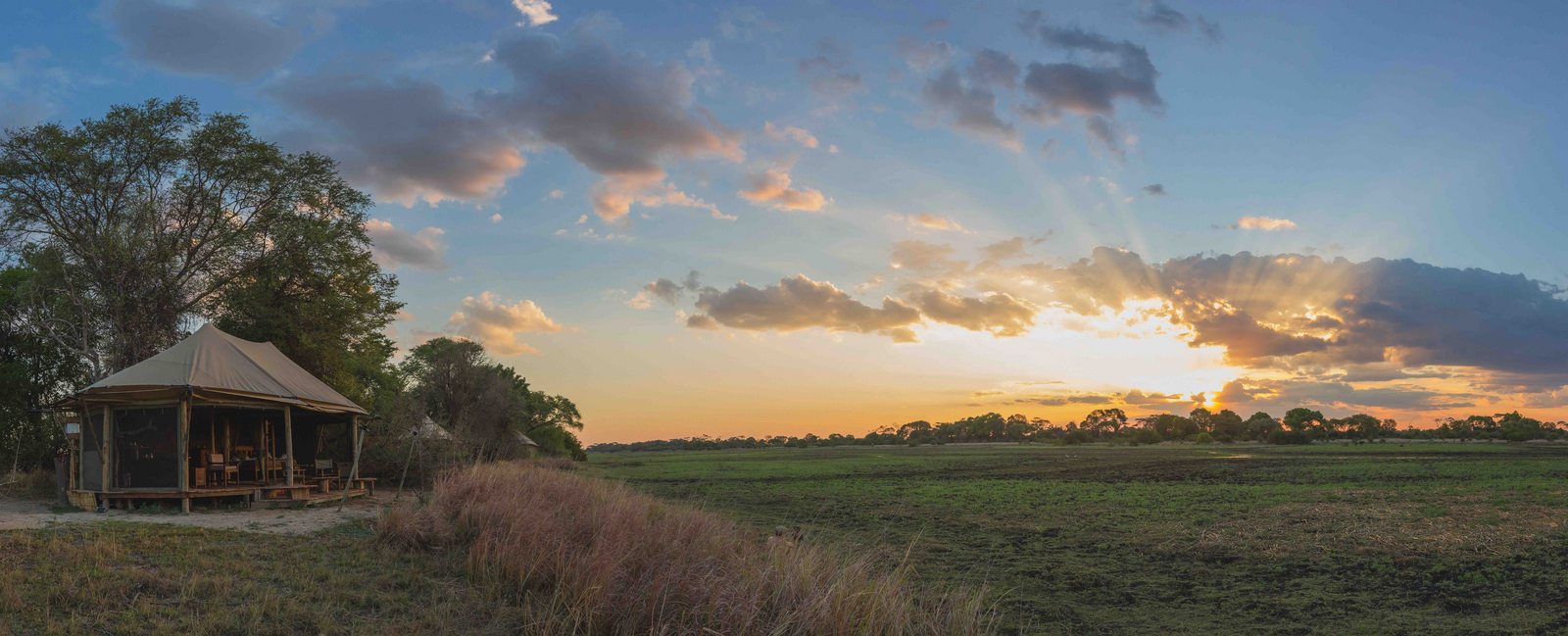 Musekese Camp Musekese Camp: Gästezelt am Lagunenrand