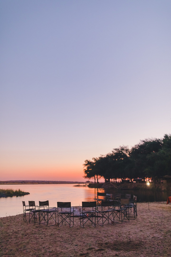 Kutali Camp Kutali Camp: Regiesessel am Feuer