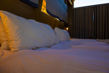 Naankuse Lodge: Kissen