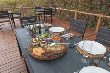 Oliver's Camp: Light Lunch