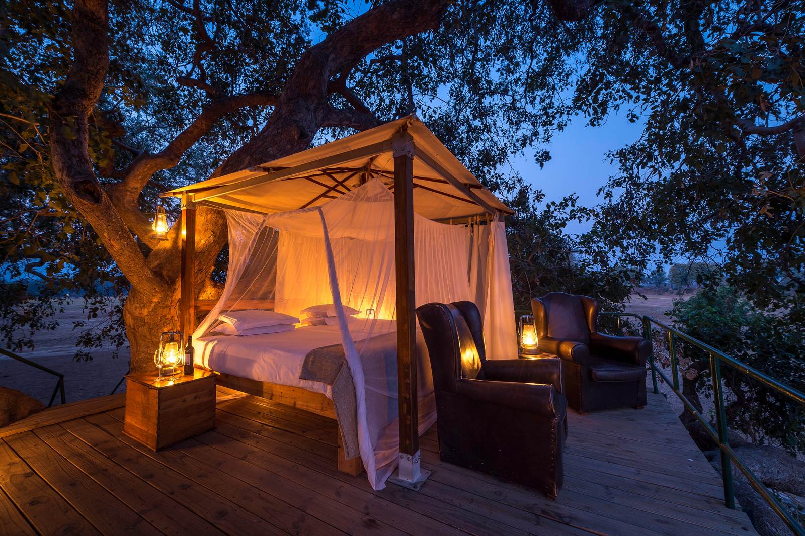 Ruckomechi Camp Ruckomechi Camp: Offener Schlafbereich