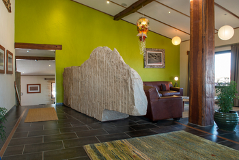 Desert Breeze Lodge Desert Breeze Lodge: Lounge