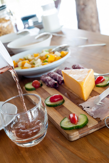 Khwai Guesthouse: Wurst und Käse