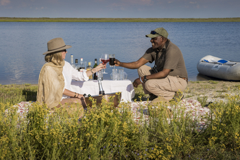 King Lewanika Lodge: Drinks am Wasser