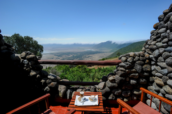 Ngorongoro Serena Safari Lodge: Privater Balkon