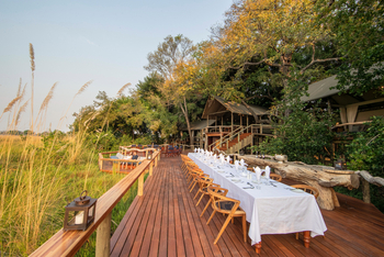 Shinde Lodge Shinde Lodge: Gestreckter Tisch