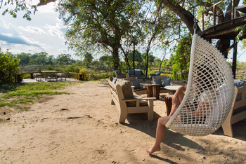 Sindabezi Island Camp: Hanging Chair