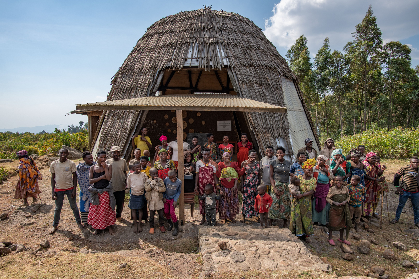Volcanoes Mount Gahinga Lodge Volcanoes Mount Gahinga Lodge: Batwa Community