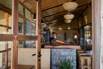 Volcanoes Virunga Lodge: Bar