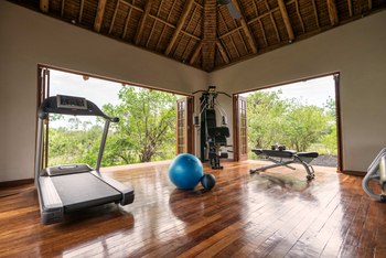 Finch Hatton's Lodge Finch Hatton's Lodge: Chyulu Spa