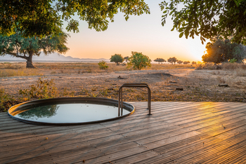 Nyamatusi Camp Nyamatusi Camp: Plunge Pool Sonnenuntergang
